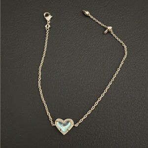 KENDRA SCOTT- Ari Heart Gold Chain Bracelet in Dichroic Glass